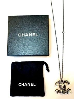 Rare Vintage Chanel Crystal Baguette & Pearl CC Logo Pendant Long Necklace